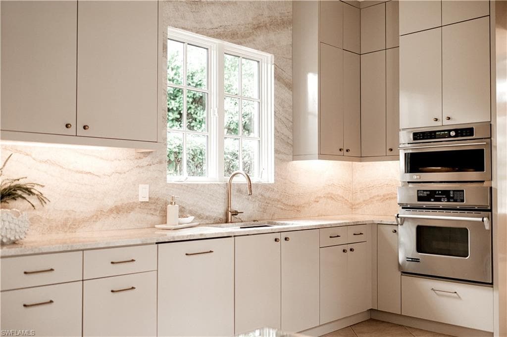 15627 Villoresi Way, Naples, FL 34110-13