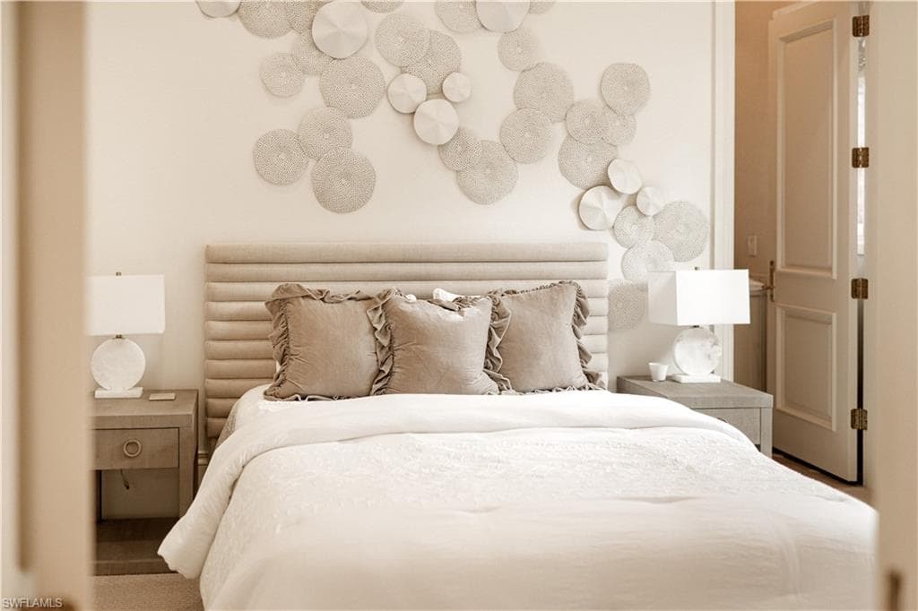 15627 Villoresi Way, Naples, FL 34110-16