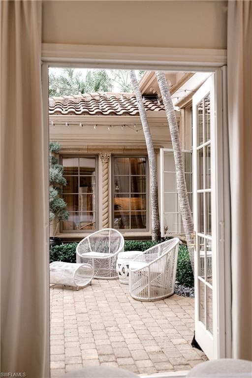 15627 Villoresi Way, Naples, FL 34110-25