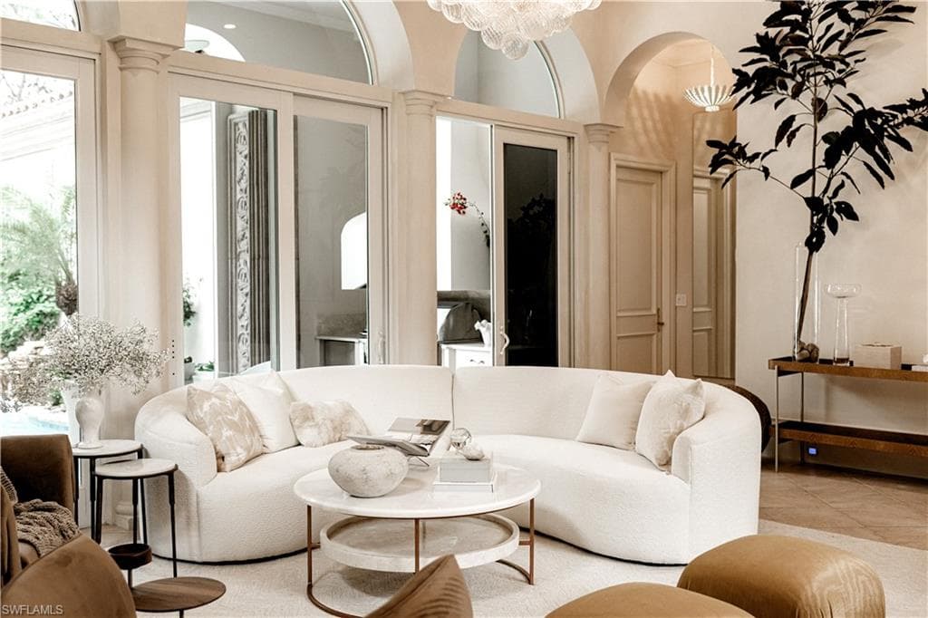 15627 Villoresi Way, Naples, FL 34110-5