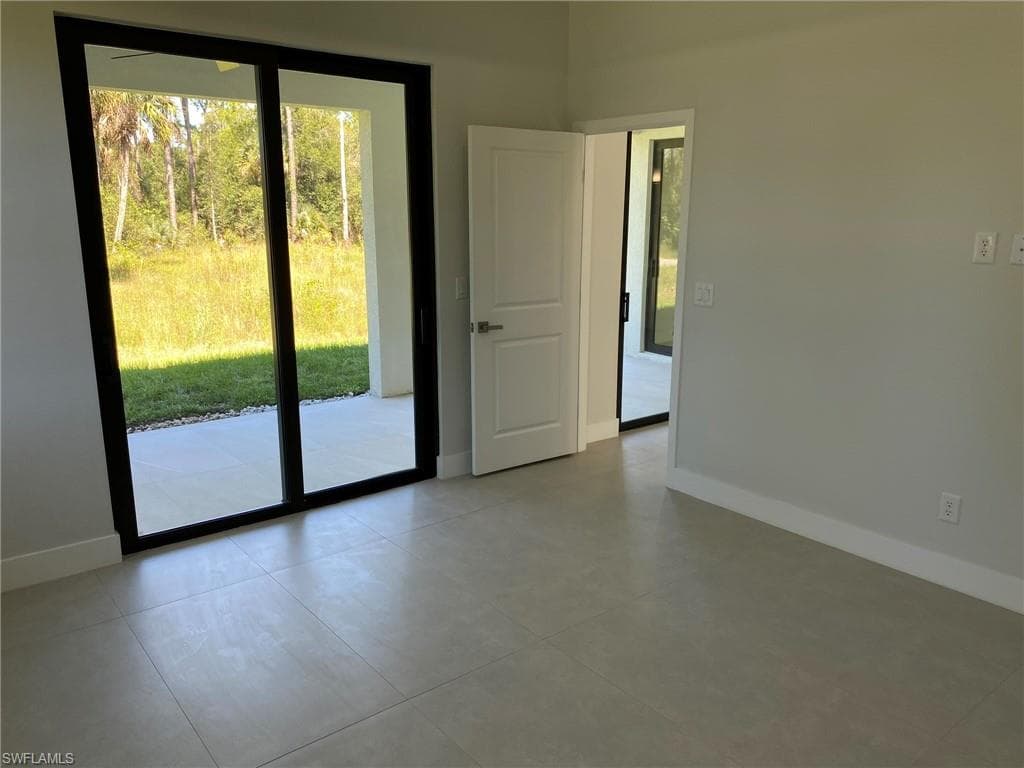 706 W 10th St, Lehigh Acres, FL 33972-18