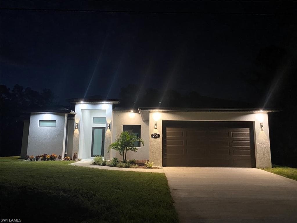 706 W 10th St, Lehigh Acres, FL 33972-2