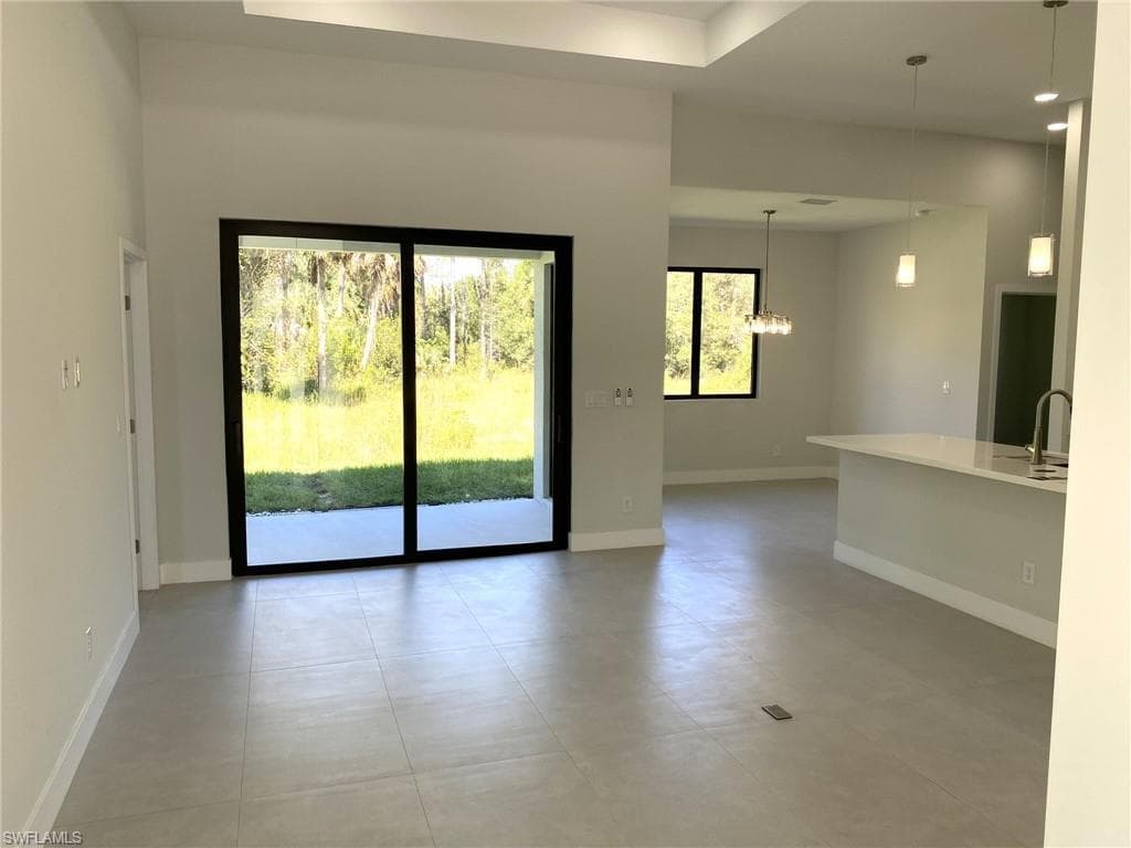 706 W 10th St, Lehigh Acres, FL 33972-6