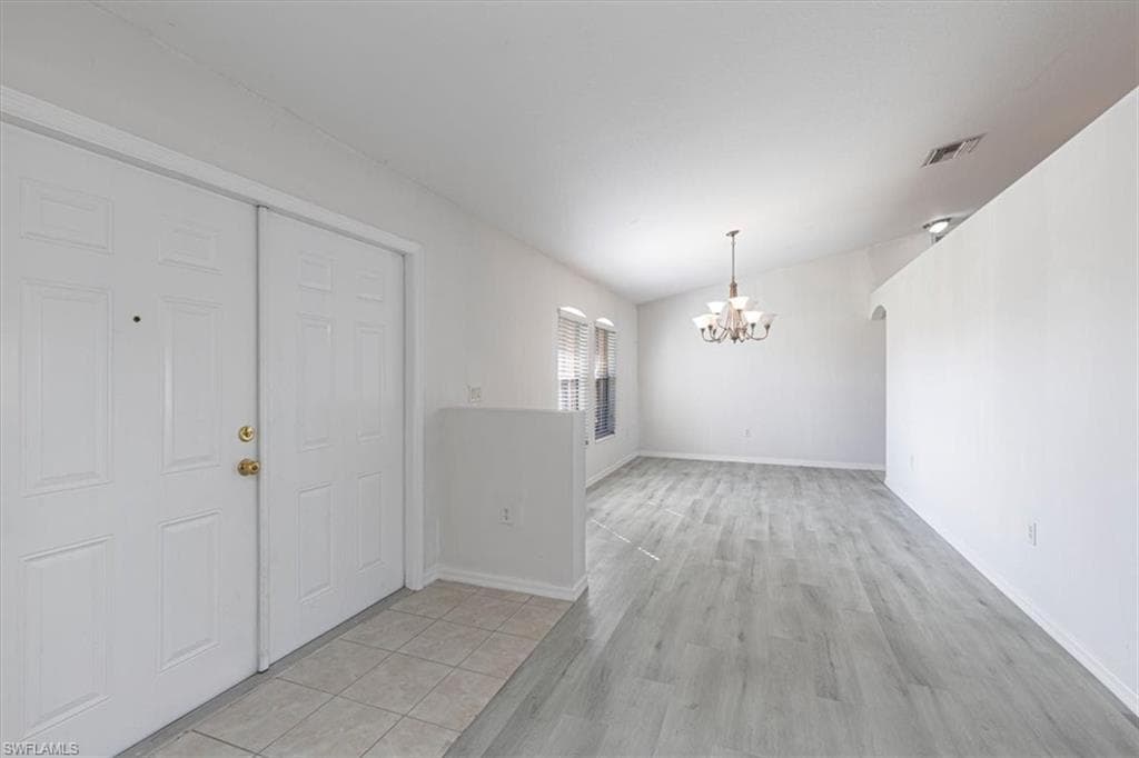 2526 2nd Pl, Cape Coral, FL 33909-9