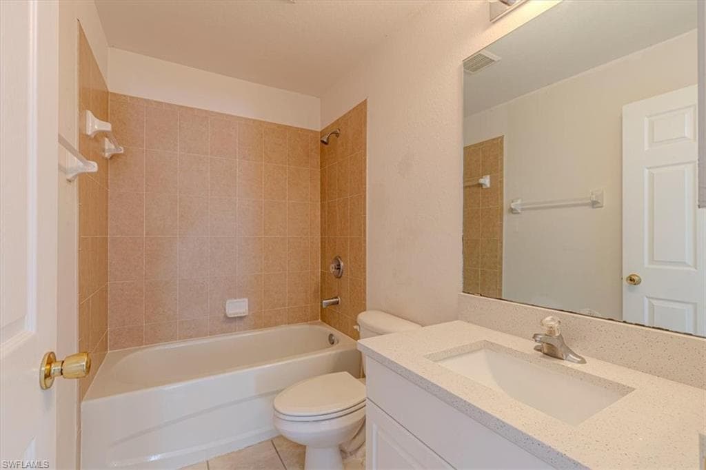 2526 2nd Pl, Cape Coral, FL 33909-13