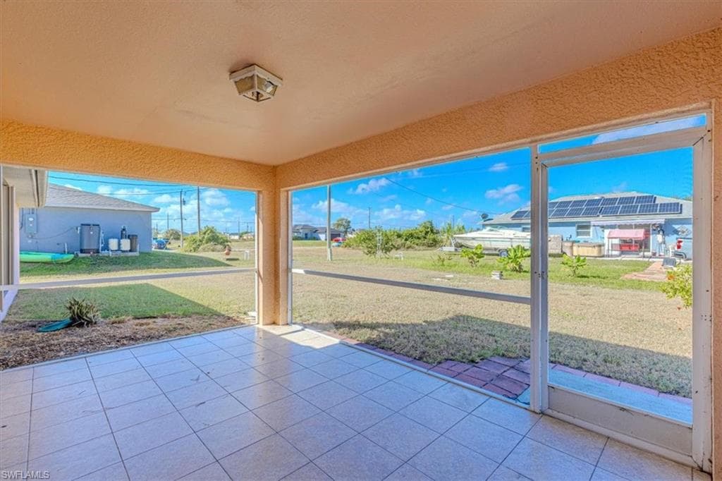 2526 2nd Pl, Cape Coral, FL 33909-25