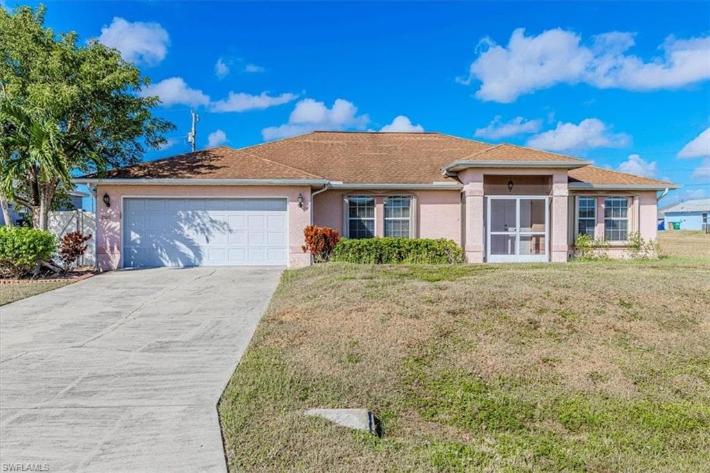 2526 2nd Pl, Cape Coral, FL 33909-1