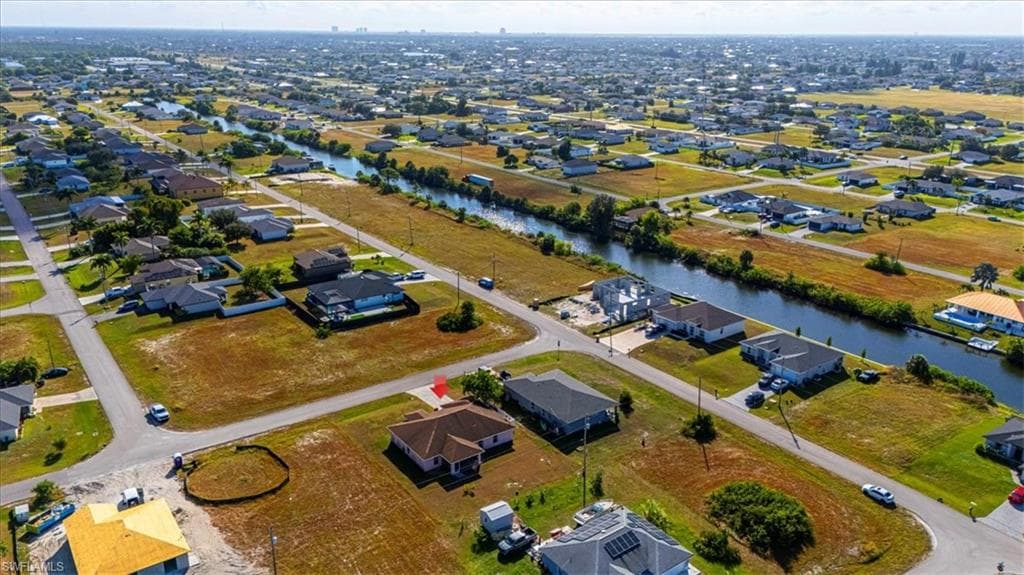2526 2nd Pl, Cape Coral, FL 33909-29