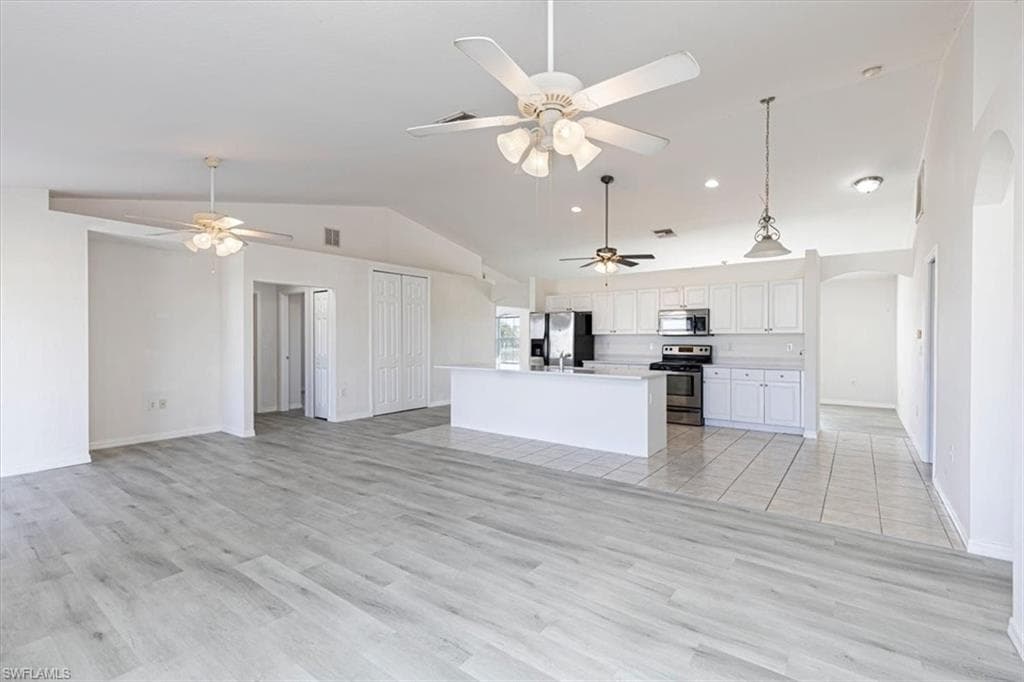 2526 2nd Pl, Cape Coral, FL 33909-3