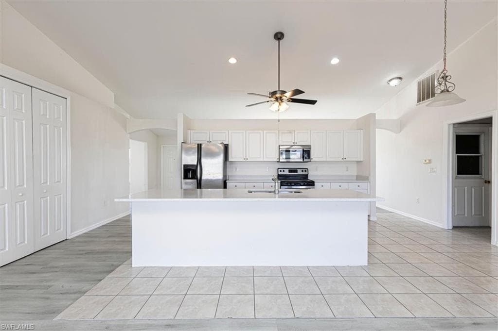 2526 2nd Pl, Cape Coral, FL 33909-4