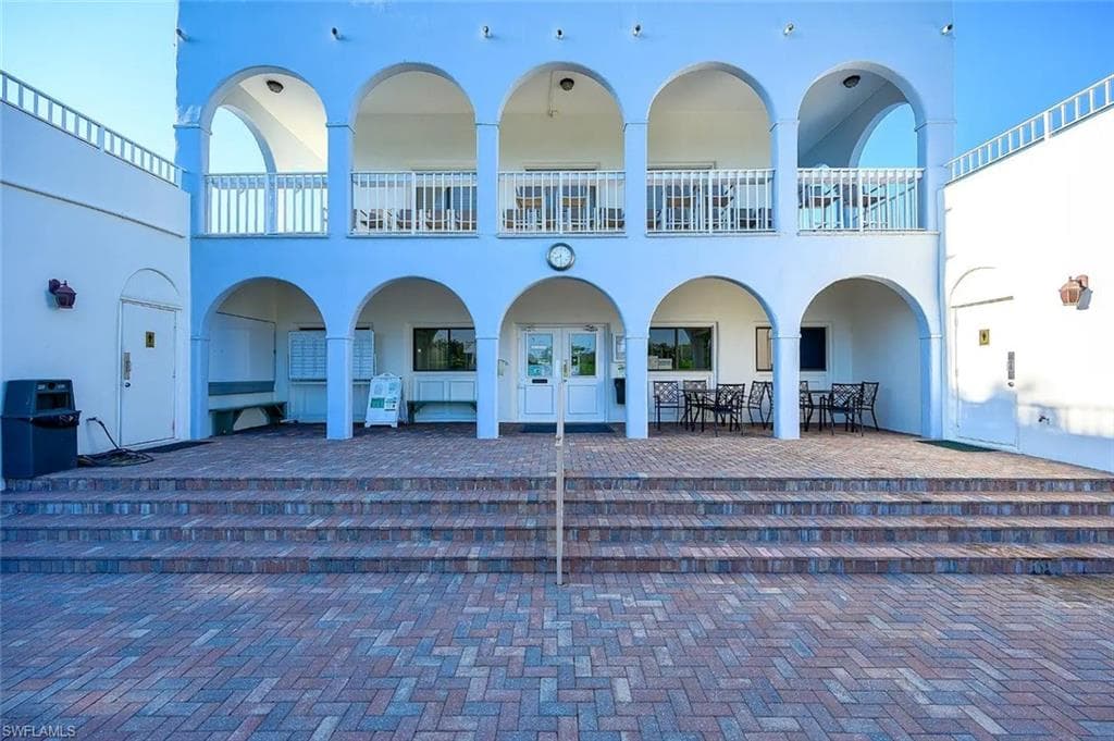 3323 Olympic Dr 726, Naples, FL 34105-13