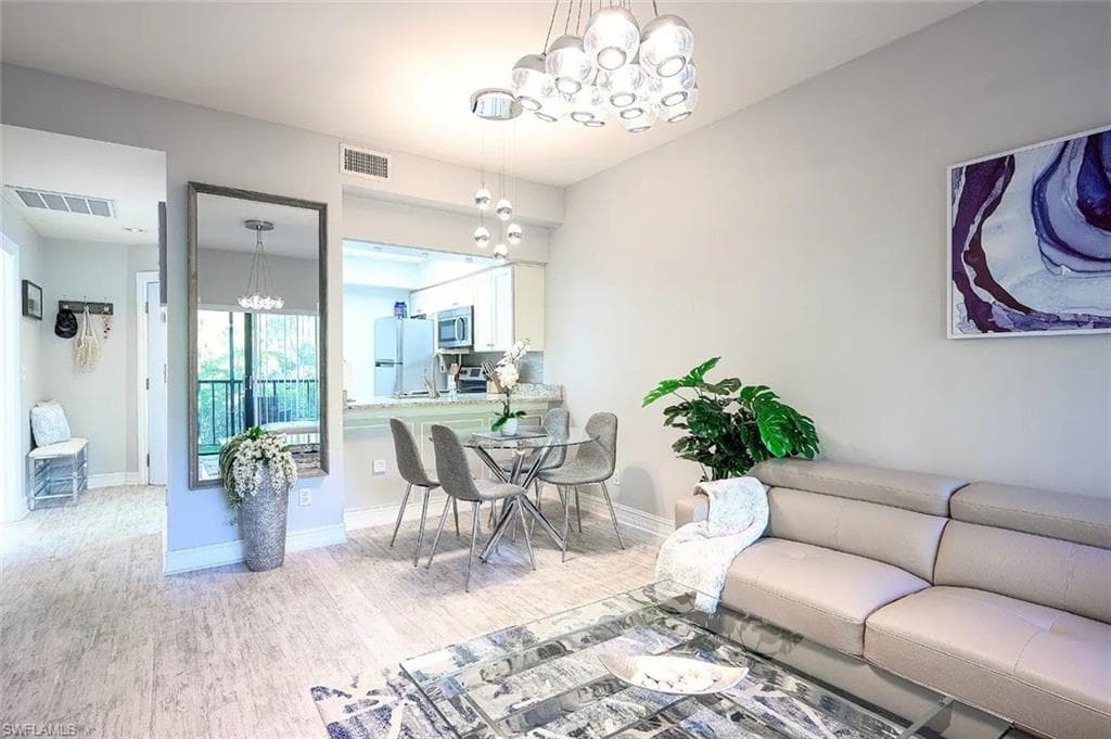 3323 Olympic Dr 726, Naples, FL 34105-1