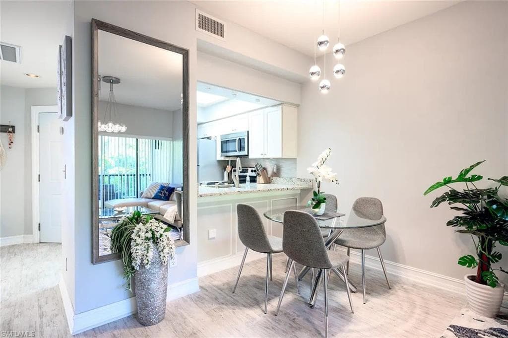 3323 Olympic Dr 726, Naples, FL 34105-4