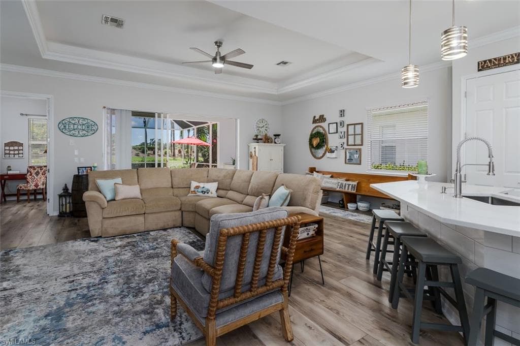 3633 Grand Cypress Dr, Naples, FL 34119-10