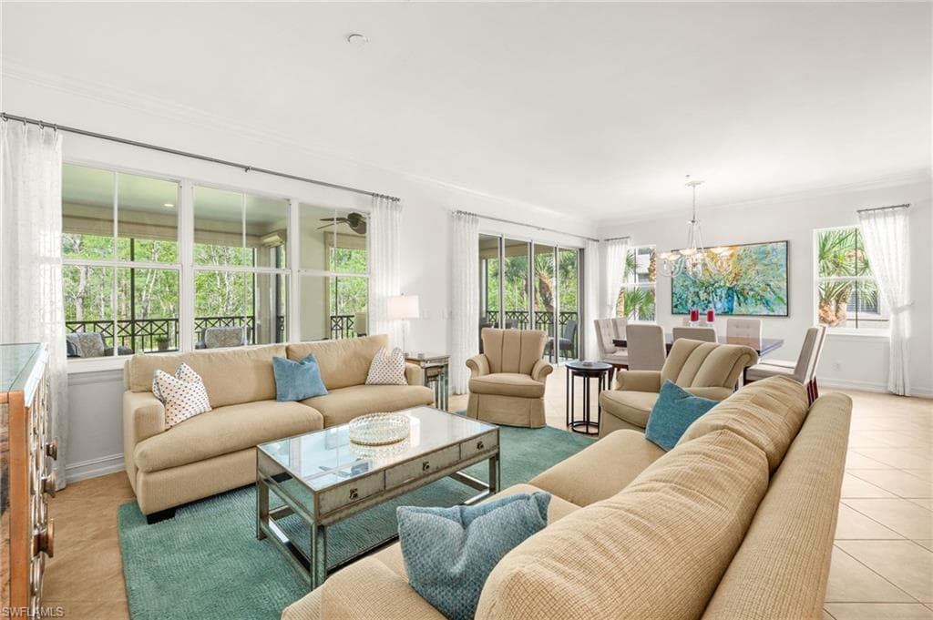 2847 Tiburon Blvd E 102, Naples, FL 34109-14