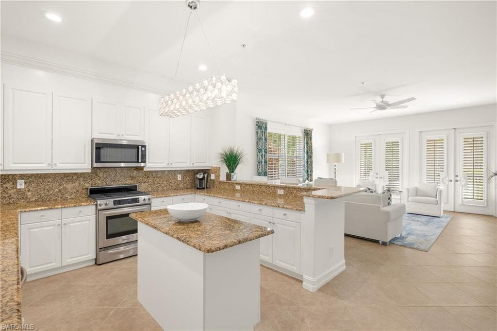 2847 Tiburon Blvd E 102, Naples, FL 34109-6