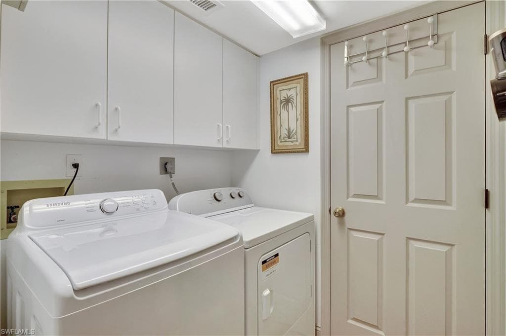 300 Horse Creek Dr 205, Naples, FL 34110-13
