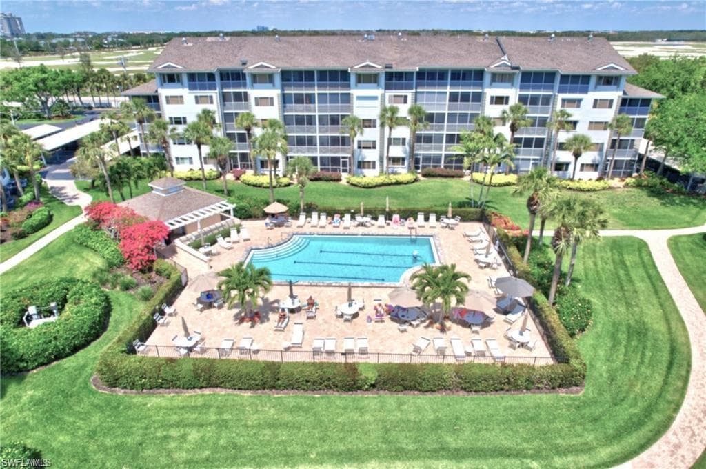 300 Horse Creek Dr 205, Naples, FL 34110-18