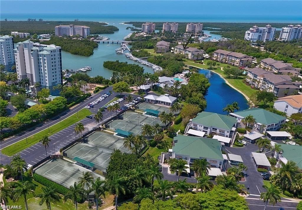300 Horse Creek Dr 205, Naples, FL 34110-20
