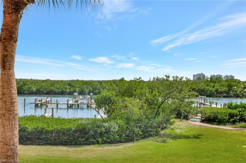 300 Horse Creek Dr 205, Naples, FL 34110-1
