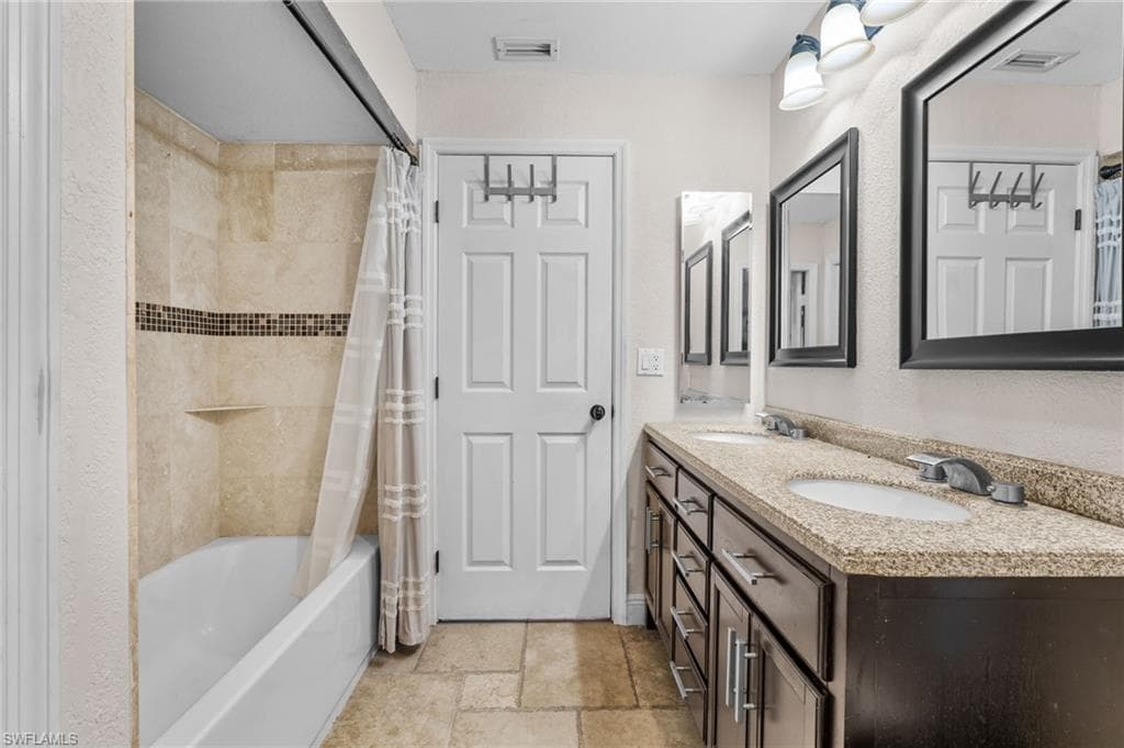 1828 18th Ter, Cape Coral, FL 33991-17