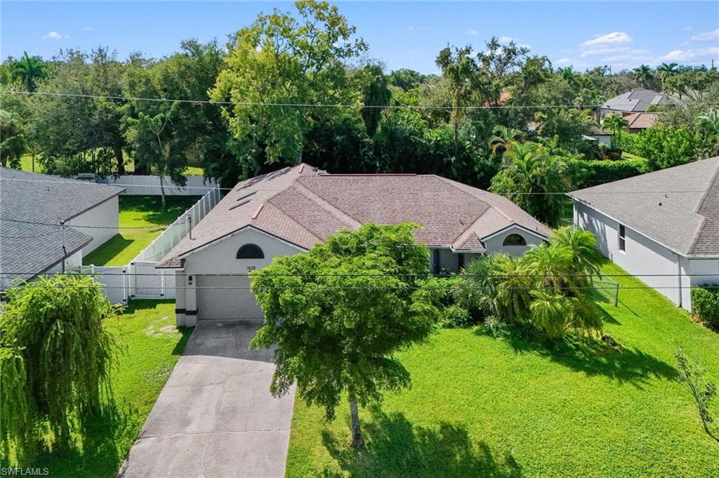 1828 18th Ter, Cape Coral, FL 33991-22