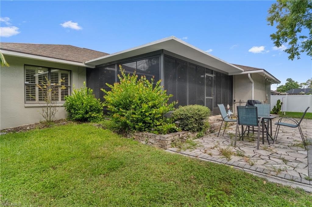 1828 18th Ter, Cape Coral, FL 33991-27