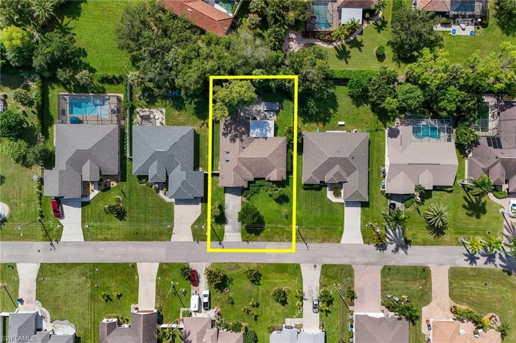 1828 18th Ter, Cape Coral, FL 33991-4