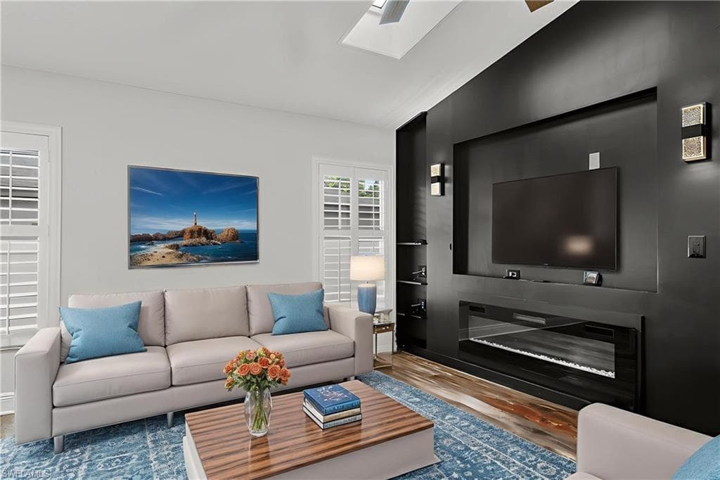 1828 18th Ter, Cape Coral, FL 33991-6