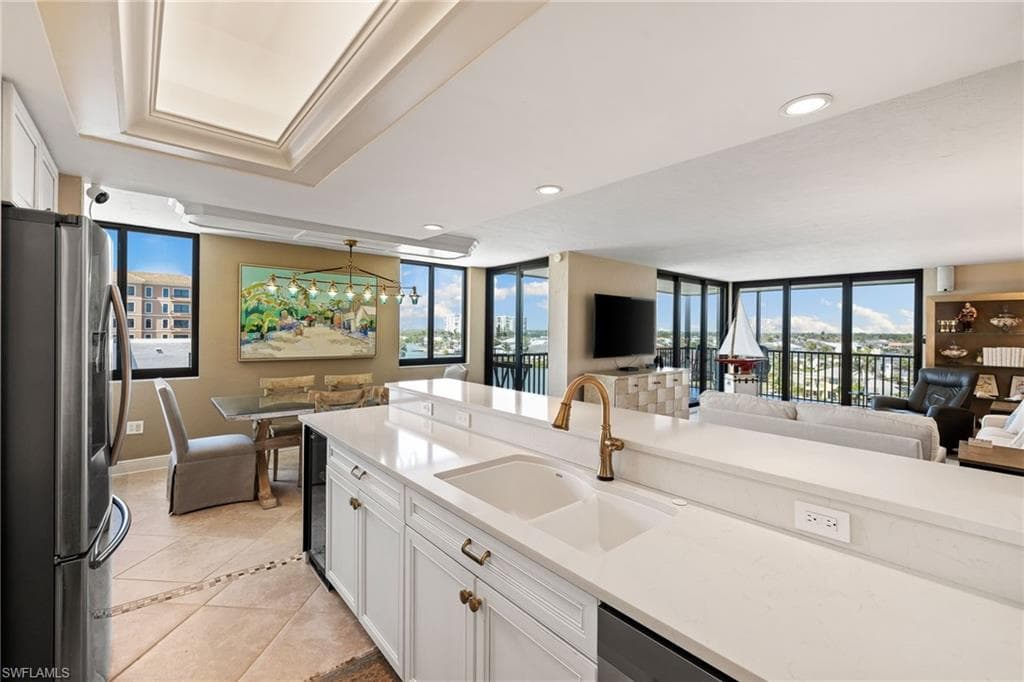 10482 Gulf Shore Dr 261, Naples, FL 34108-11