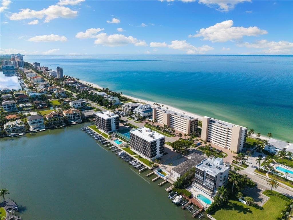 10482 Gulf Shore Dr 261, Naples, FL 34108-29