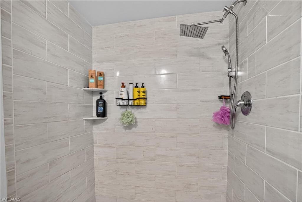 6310 Royal Woods Dr, Fort Myers, FL 33908-12