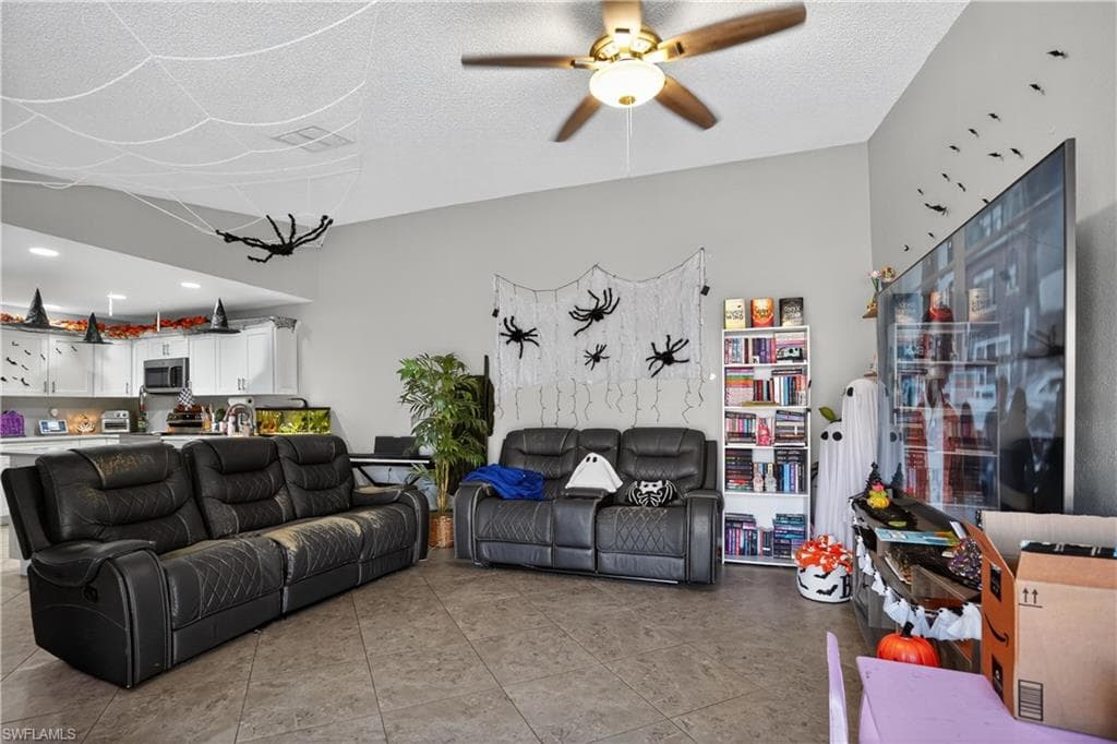 6310 Royal Woods Dr, Fort Myers, FL 33908-22