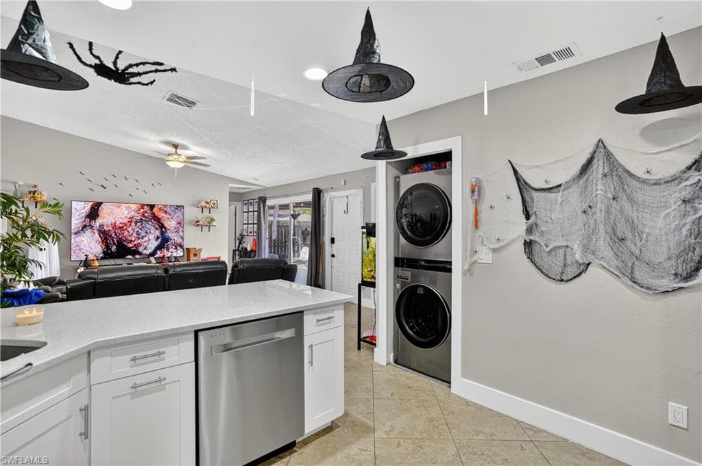 6310 Royal Woods Dr, Fort Myers, FL 33908-7