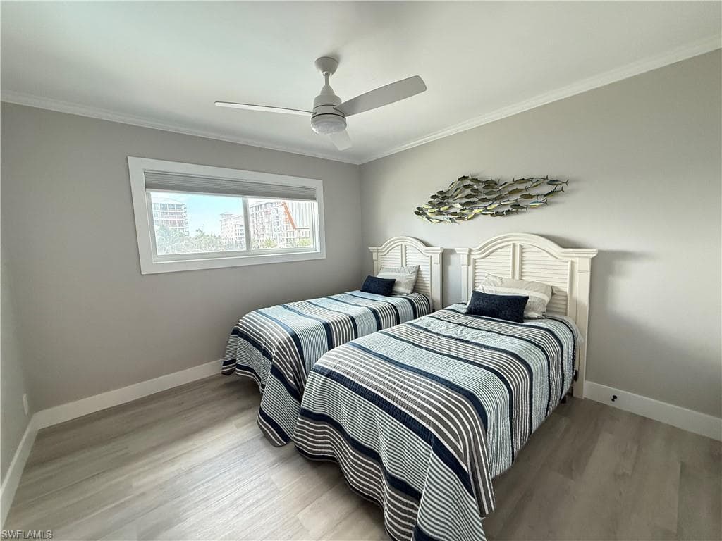 1100 Gulf Shore Blvd N 301, Naples, FL 34102-14