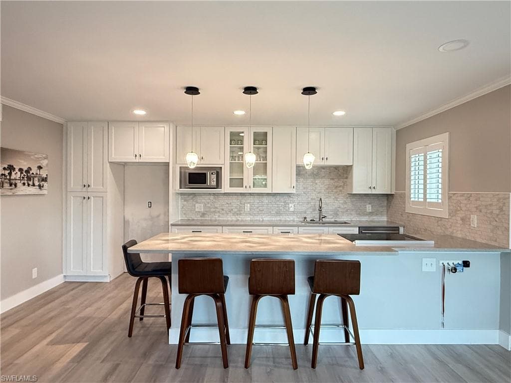 1100 Gulf Shore Blvd N 301, Naples, FL 34102-4