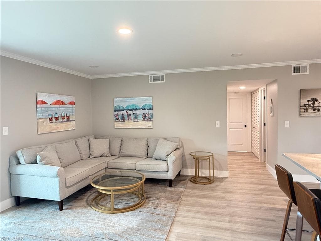 1100 Gulf Shore Blvd N 301, Naples, FL 34102-7