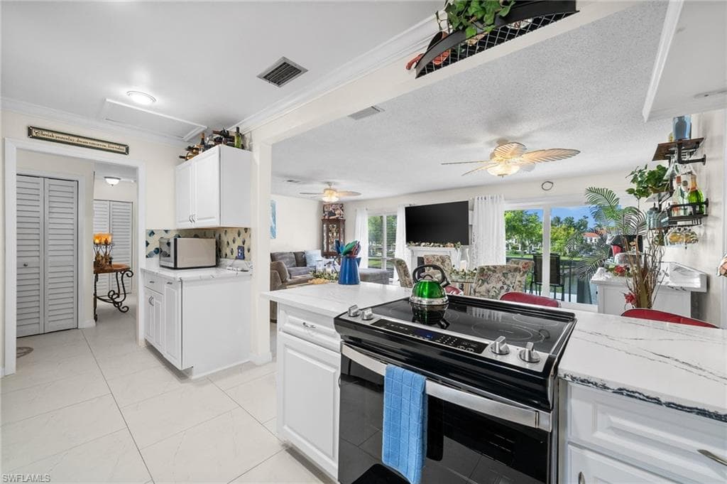 4251 Island Cir 3, Fort Myers, FL 33919-23