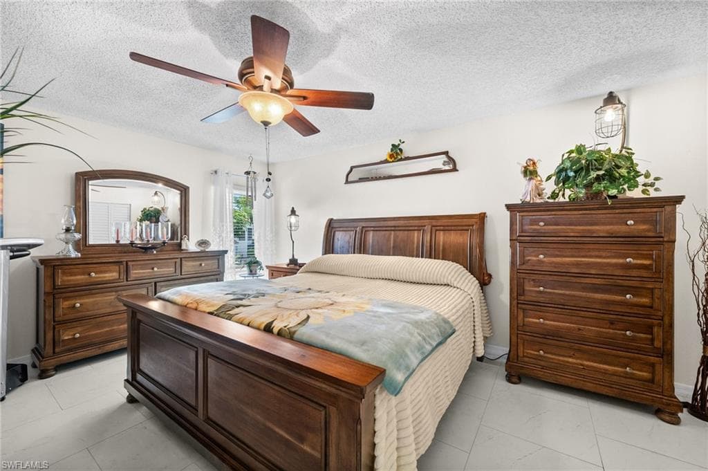 4251 Island Cir 3, Fort Myers, FL 33919-26