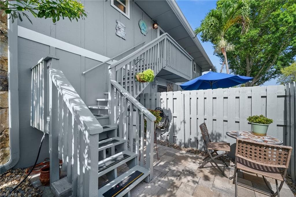 4251 Island Cir 3, Fort Myers, FL 33919-2