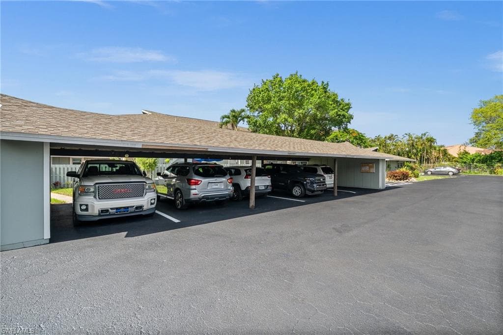 4251 Island Cir 3, Fort Myers, FL 33919-39