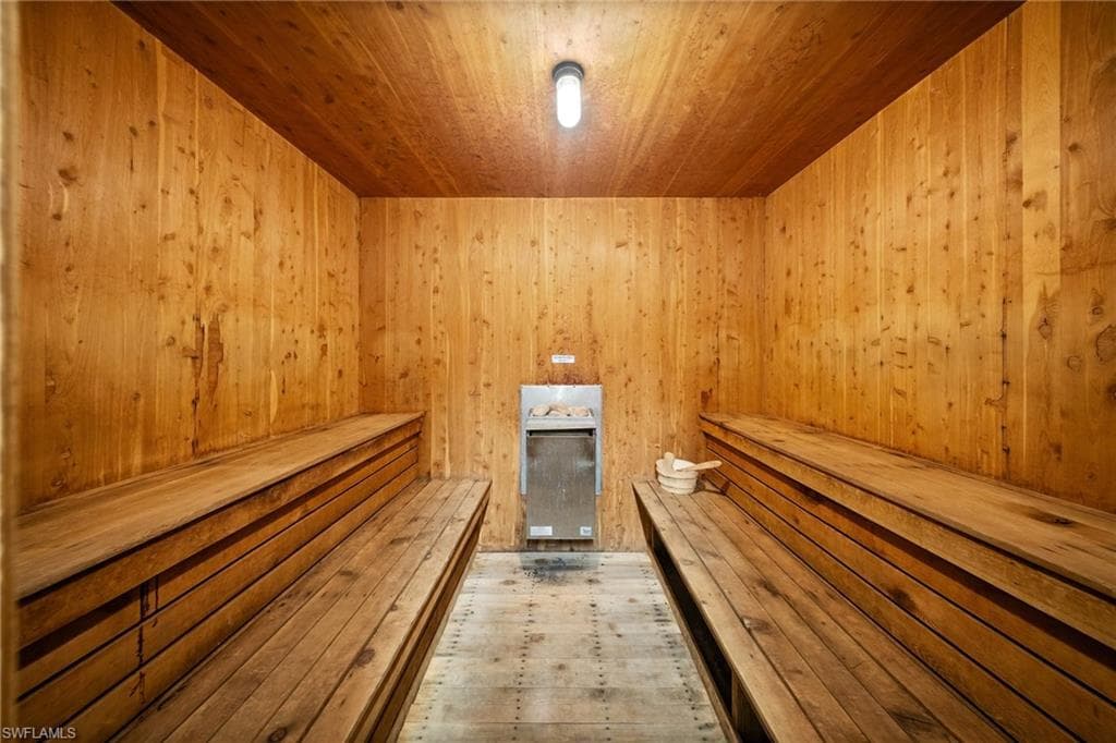 4251 Island Cir 3, Fort Myers, FL 33919-46