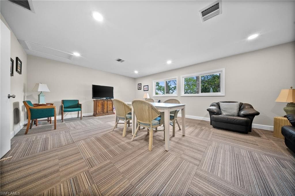 4251 Island Cir 3, Fort Myers, FL 33919-47