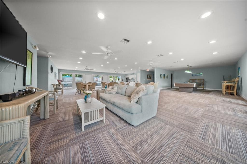 4251 Island Cir 3, Fort Myers, FL 33919-48