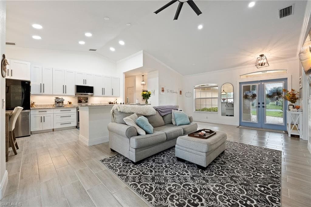 2939 Orange Grove Trl, Naples, FL 34120-15