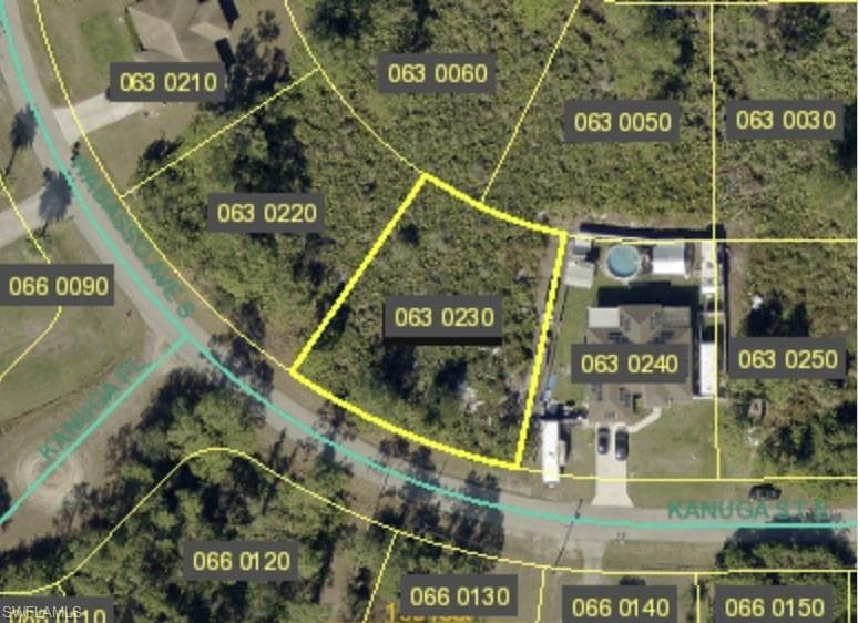 905 Kanuga St E, Lehigh Acres, fl 33974-3