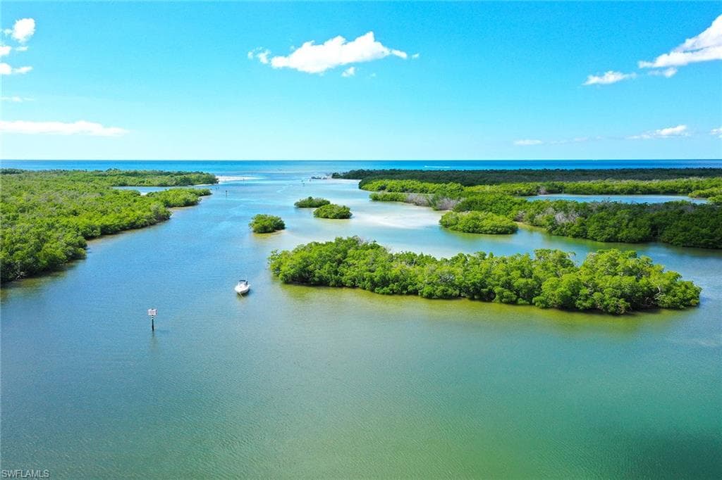 425 Dockside Dr 804, Naples, FL 34110-1