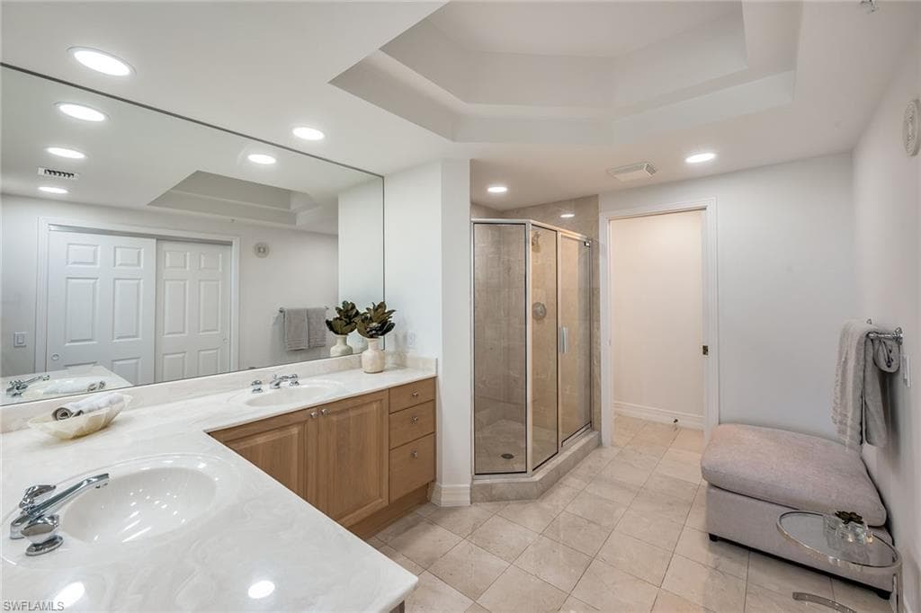 425 Dockside Dr 804, Naples, FL 34110-37