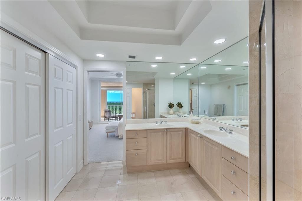 425 Dockside Dr 804, Naples, FL 34110-38