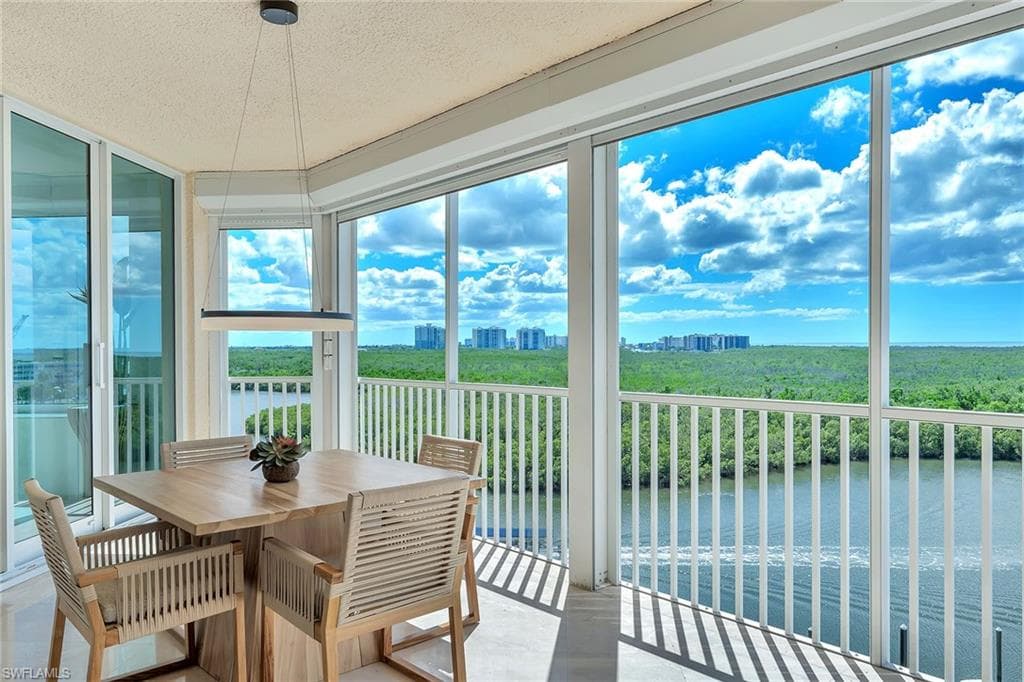 425 Dockside Dr 804, Naples, FL 34110-45